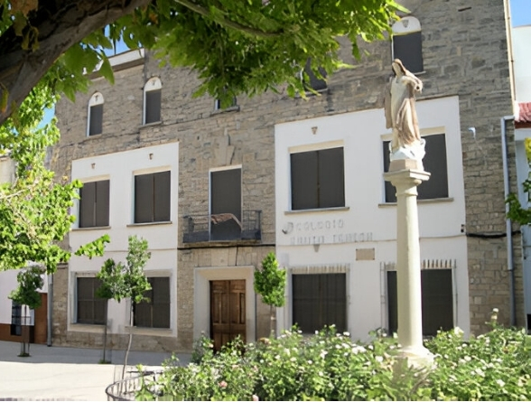 Colegio Santa Teresa, Porcuna, Jaén
