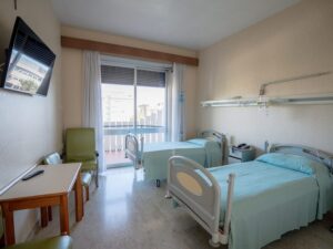 Ricoveri – Camera di degenza con televisore Camera di degenza con televisore